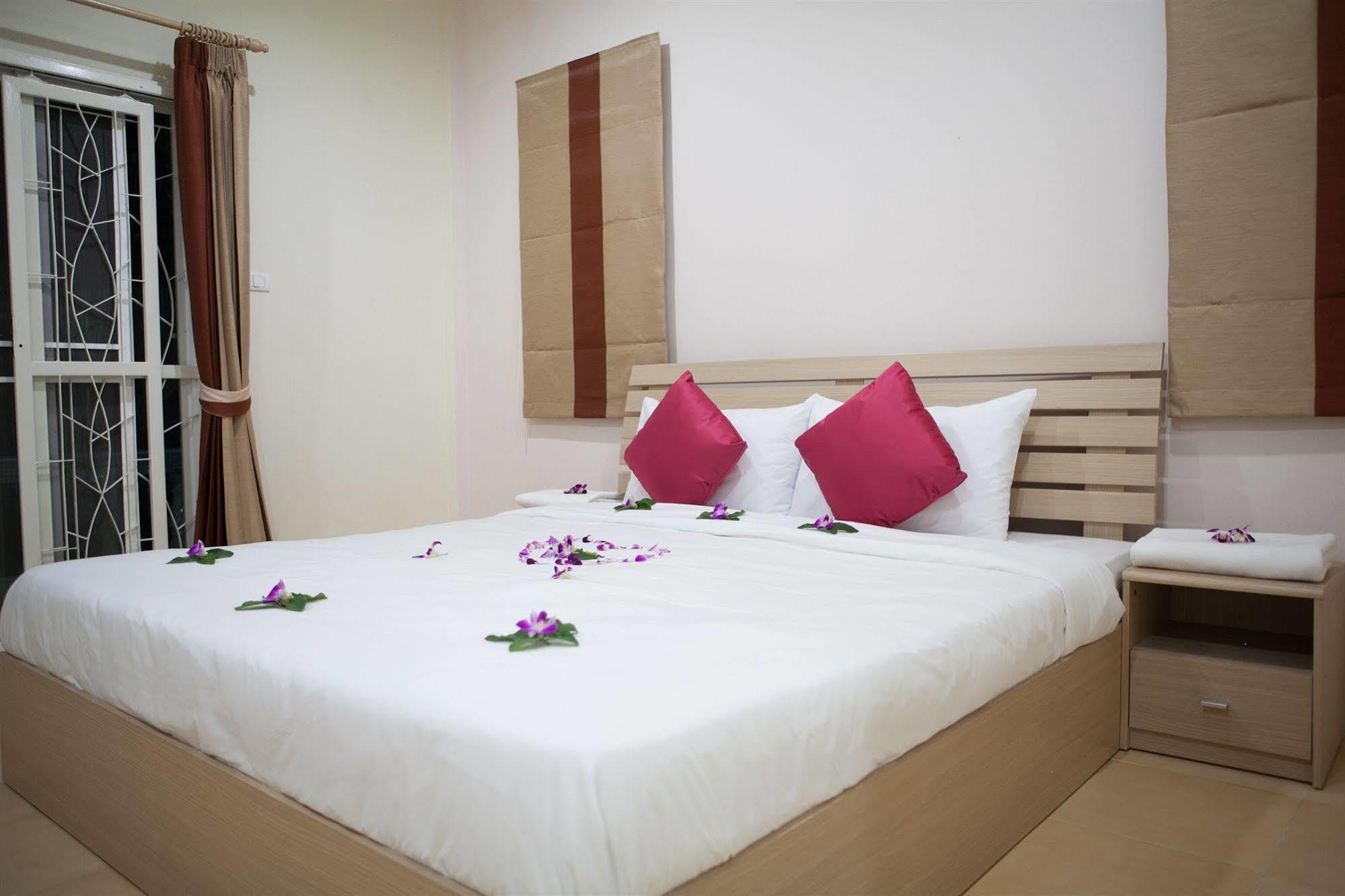 Lucky Lek Resort Rawai Extérieur photo